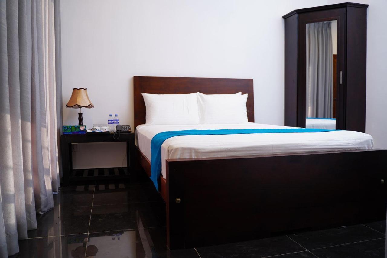 Village Hotel Northern Point Point Pedro Экстерьер фото