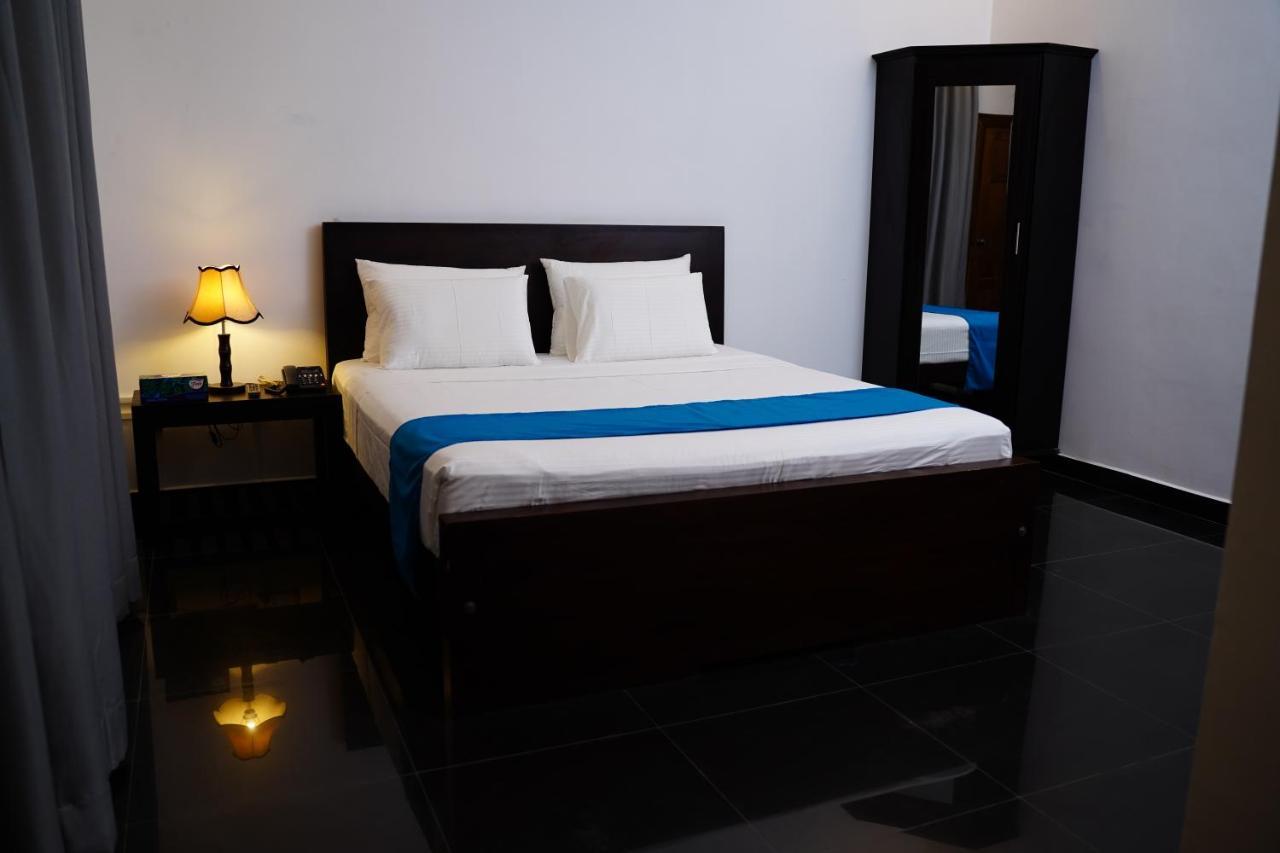 Village Hotel Northern Point Point Pedro Экстерьер фото