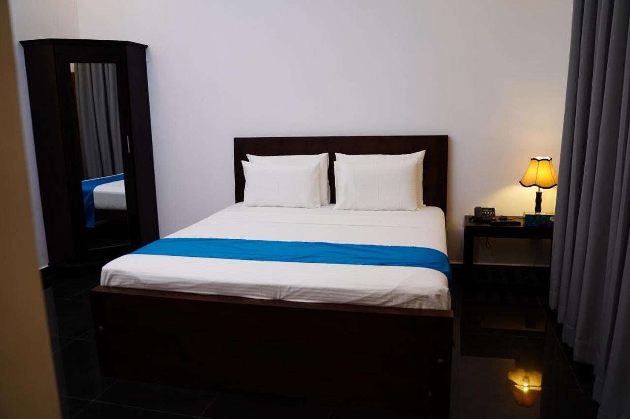 Village Hotel Northern Point Point Pedro Экстерьер фото